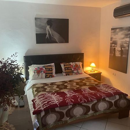 Cozzy Cottage Havens, In Center Of Tirana Тирана Екстер'єр фото